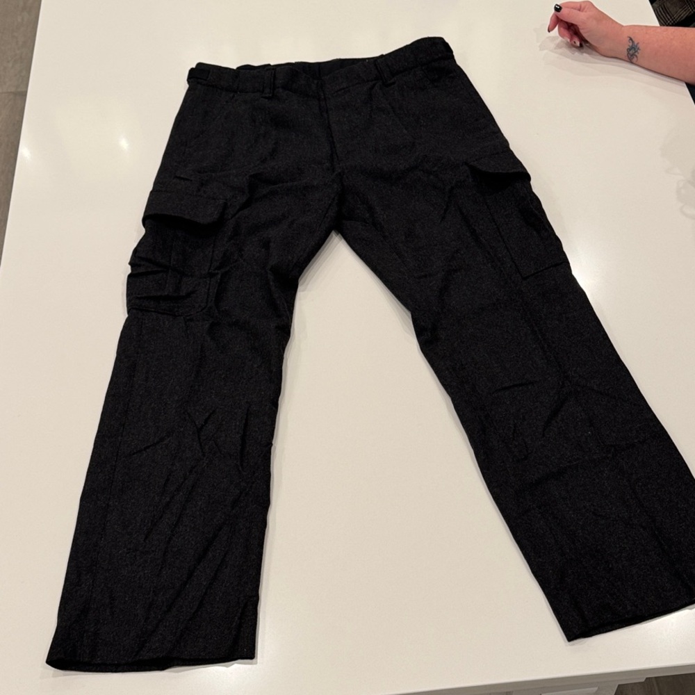 Men's Black Cargo Pants 70% wool (33x32)